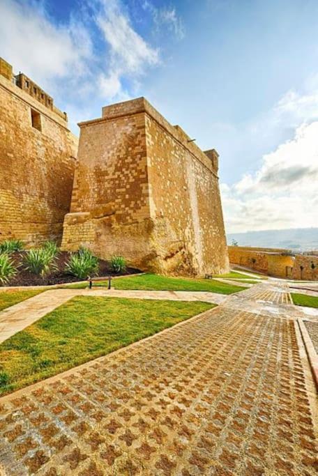 300yr Old, Self Catering, Tiny House In Centre, Gozo