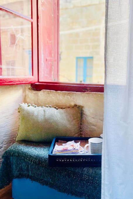 Vakantiehuis 300yr Old, Self Catering, Tiny House In Centre, Gozo *