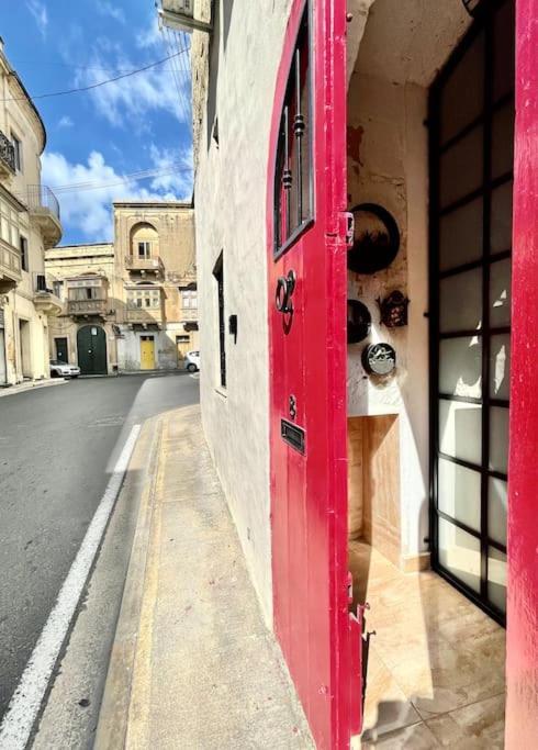 300yr Old, Self Catering, Tiny House In Centre, Gozo